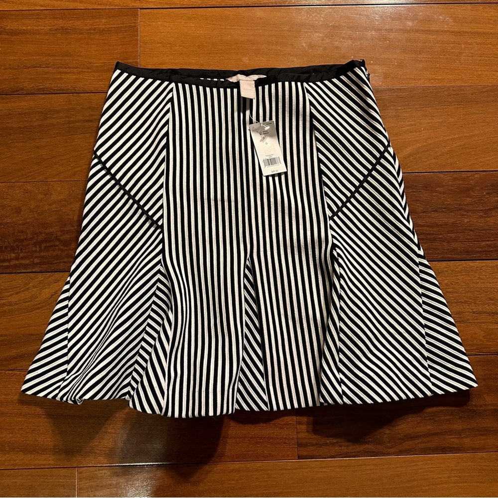 Banana Republic Black and White Fit and Flare Mini Skirt with Pleats for Work